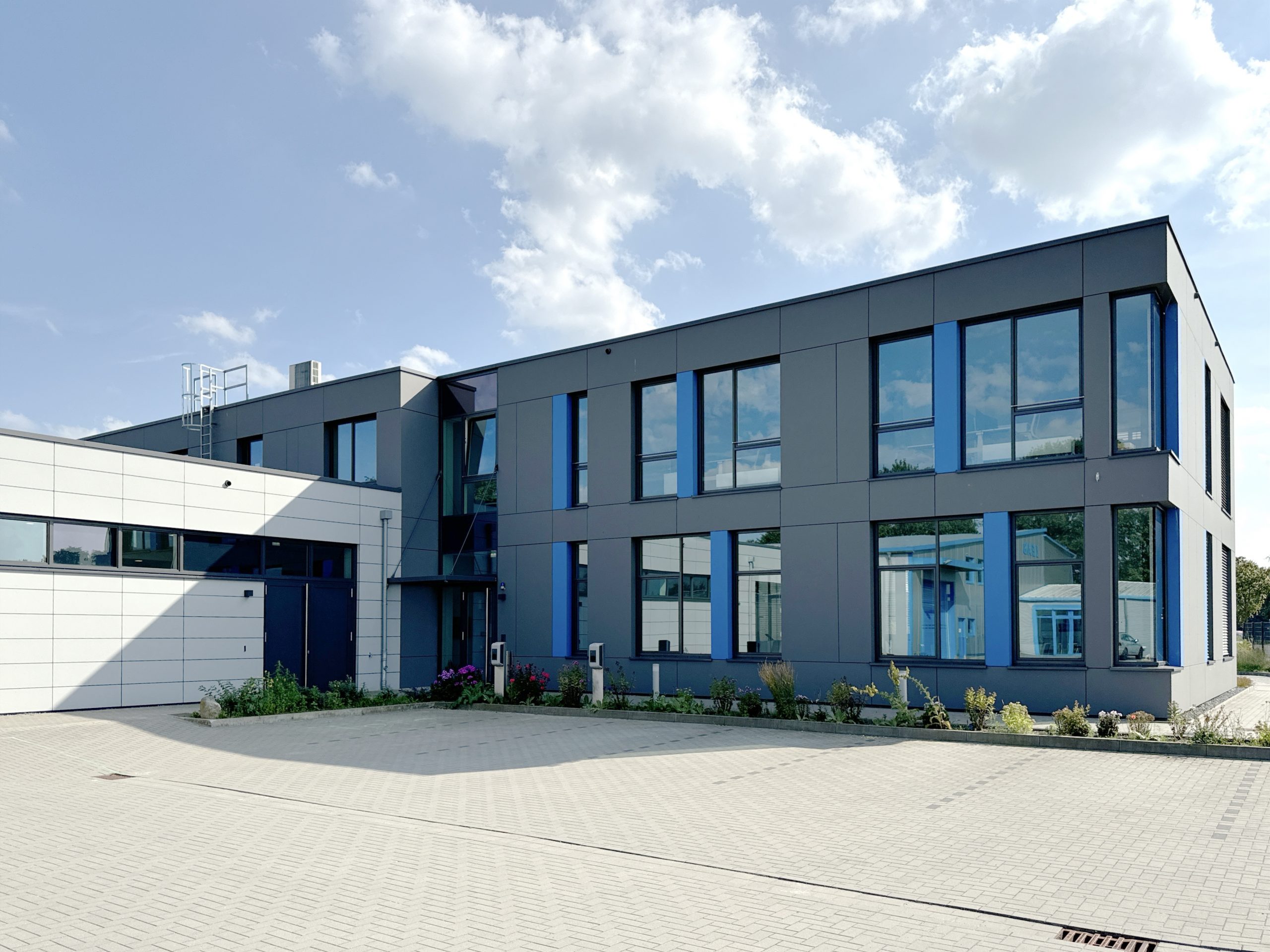 Projekt Buerogebaeude LEAB Halle Architekturbuero Paul Sindram